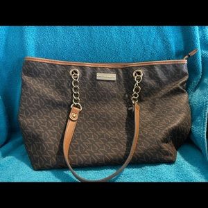 New York Johnson Purse